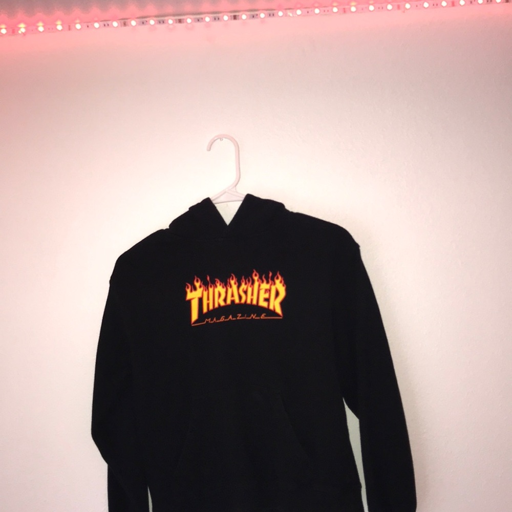 black medium thrasher hoodie